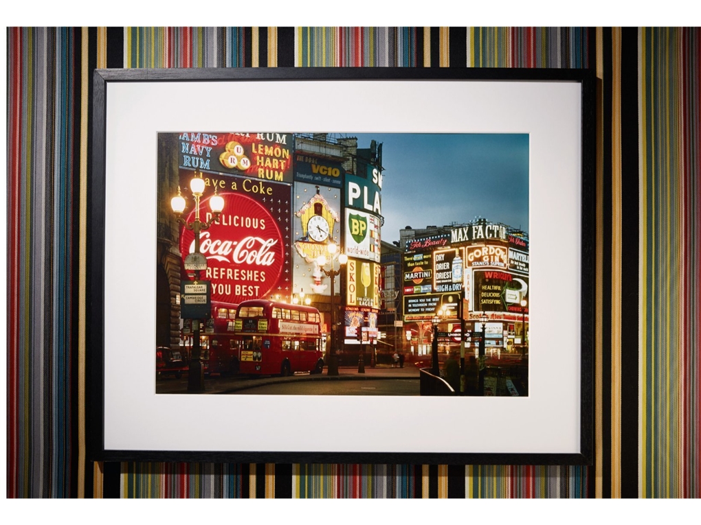 London. Portrait of a City, Paul Smith Edition No. 1–500 ‘Piccadilly Circus’ Edition of 500